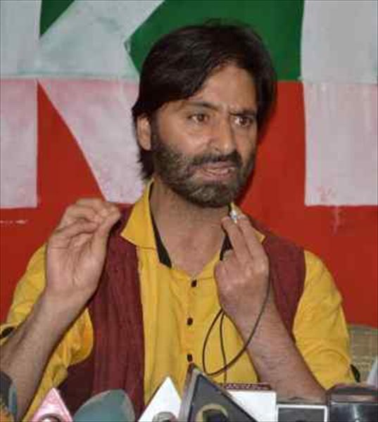 Malik condemns oppression against students in Bandipora